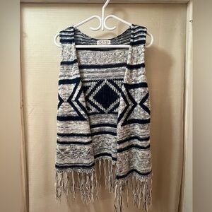 ⚫️Pink Rose fringed vest women’s size large